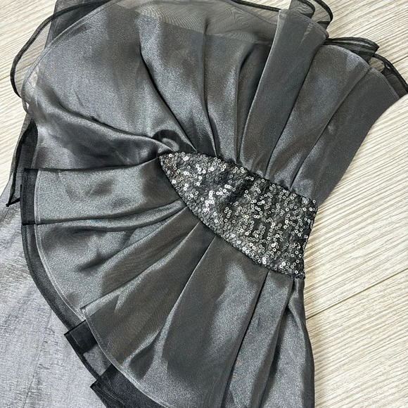 Betsy & Adam Strapless Mini Embellished Dress in Gunmetal Grey Silver Size 8 - Picture 7 of 14